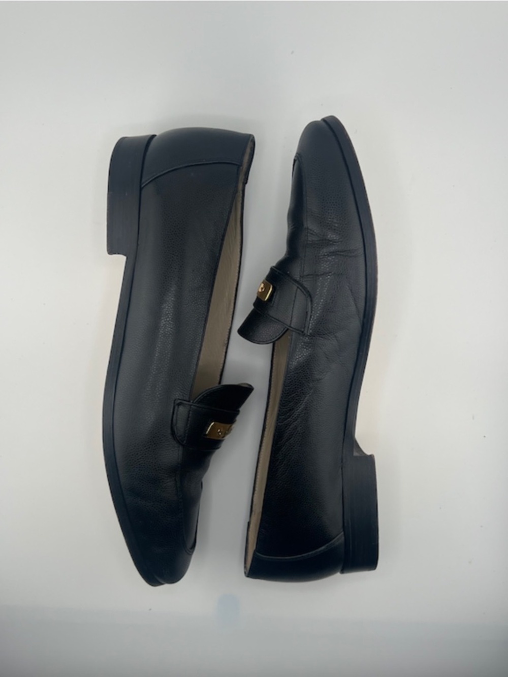 CHANEL LOGO BLACK LEATHER LOAFERS - Picture 6 of 8